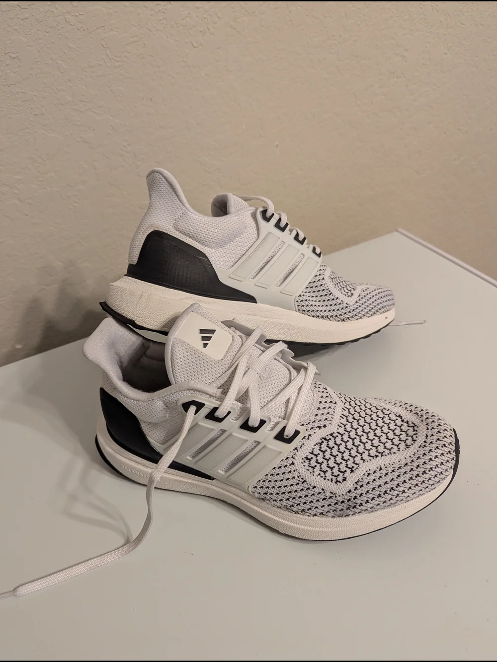 adidas Men’s White & Black Knit Running Sneakers